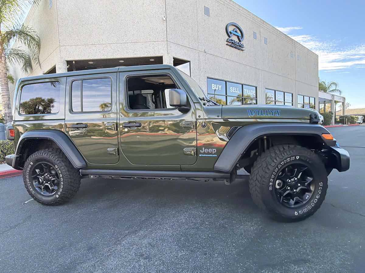 Used 2023 Jeep Wrangler Unlimited w/ 8.4" Radio Group AWD/4WD image 10