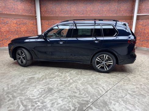 New 2026 BMW X7 xDrive40i image 2