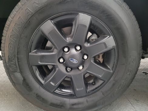 Used 2014 Ford F150 XLT w/ Equipment Group 302A Luxury RWD image 31