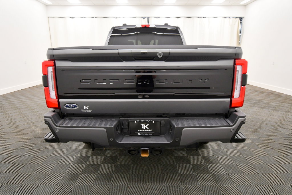 Used 2025 Ford F350 Platinum w/ FX4 Off-Road Package AWD/4WD image 6