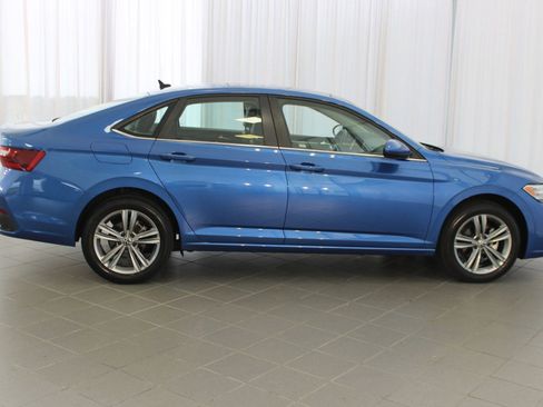Used 2022 Volkswagen Jetta SE image 7