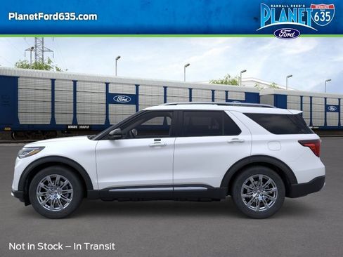 New 2026 Ford Explorer Platinum RWD image 4