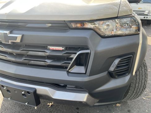 Certified 2023 Chevrolet Colorado Trail Boss w/ Technology Package image 6