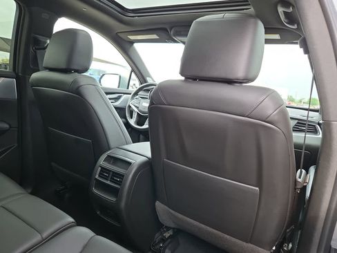 Used 2023 Cadillac XT5 Premium Luxury FWD image 16