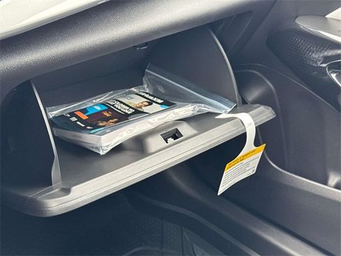 New 2025 Chevrolet Trax LT w/ Driver Confidence Package image 27