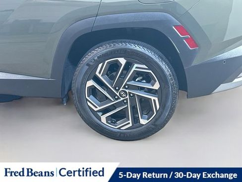 Certified 2025 Hyundai Tucson Limited AWD/4WD image 9