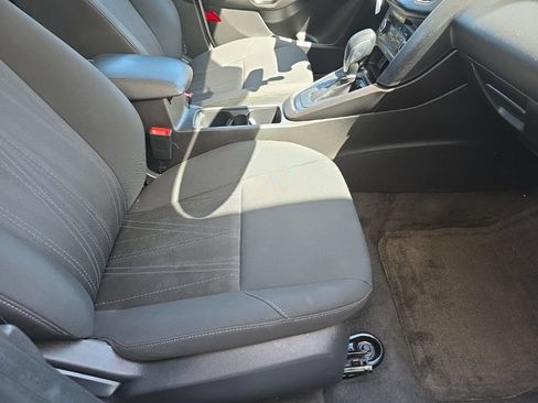 Used 2017 Ford Focus SE FWD image 22