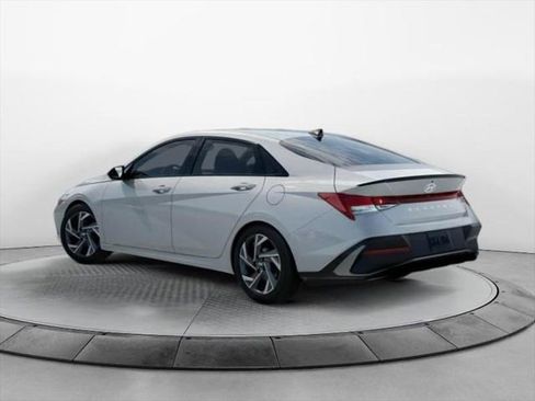 New 2026 Hyundai Elantra SEL Sport Premium image 5