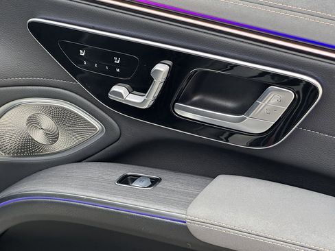 Certified 2023 Mercedes-Benz EQS 580 4MATIC Sedan image 17