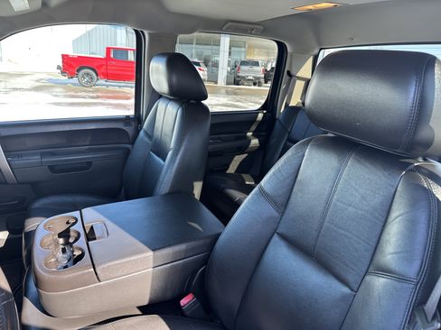 Used 2013 GMC Sierra 2500 SLE w/ SLE Preferred Package image 11