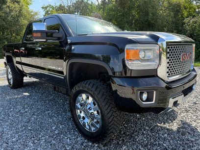 Used 2015 GMC Sierra 2500 Denali w/ Duramax Plus Package