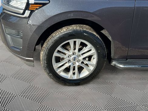 Used 2022 Ford Expedition Max XLT image 35