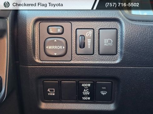 Used 2022 Toyota 4Runner SR5 Premium image 12