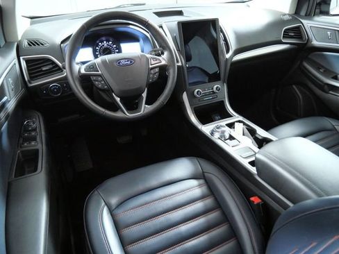 Certified 2023 Ford Edge SEL w/ Sport Appearance Package image 4
