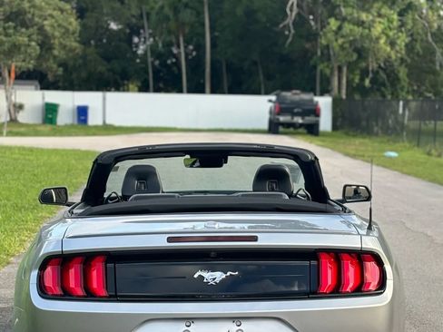 Used 2023 Ford Mustang Premium RWD image 6