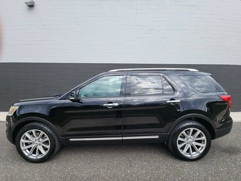 Certified 2017 Ford Explorer Limited w/ Equipment Group 301A AWD/4WD image 3