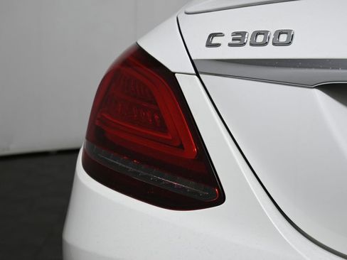 Used 2019 Mercedes-Benz C 300 4MATIC Sedan image 12