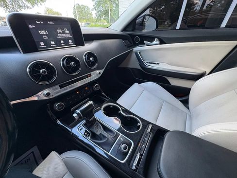 Used 2019 Kia Stinger RWD image 54