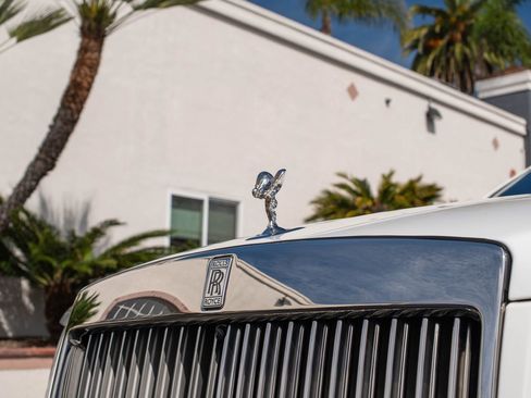 Used 2022 Rolls-Royce Ghost w/ Ghost Package image 7