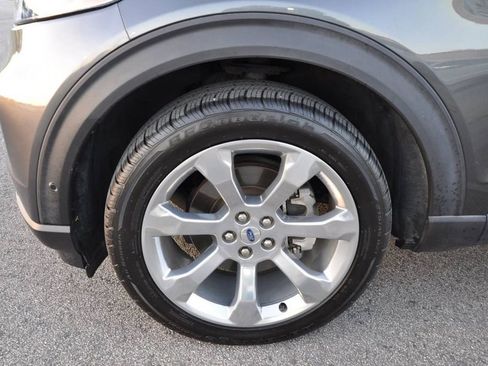 Used 2020 Ford Explorer Platinum w/ Premium Technology Package image 9