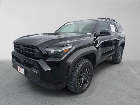 Certified 2025 Toyota 4Runner SR5 AWD/4WD image 7