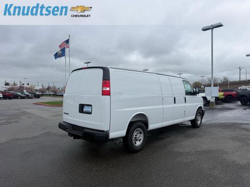 New 2025 Chevrolet Express 3500 Extended w/ Driver Convenience Package RWD image 7