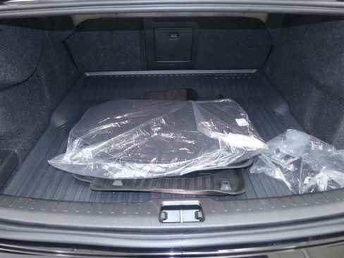 Used 2024 Volvo S60 B5 Plus image 31