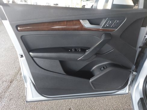 Used 2018 Audi Q5 2.0T Premium AWD/4WD image 29