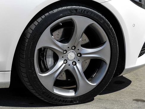 Used 2017 Mercedes-Benz S 550 Sedan image 63