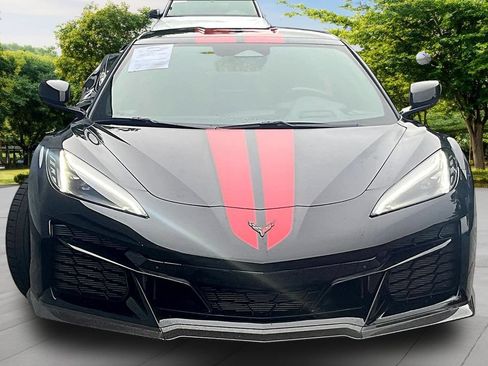 Used 2024 Chevrolet Corvette Z06 RWD image 2