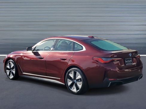 Used 2023 BMW i4 eDrive35 w/ Premium Package image 4