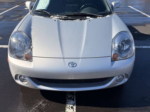 Used 2003 Toyota MR2 RWD image 10