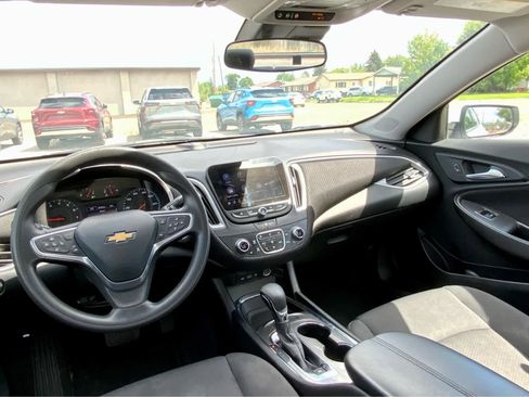 Used 2023 Chevrolet Malibu LT FWD image 34