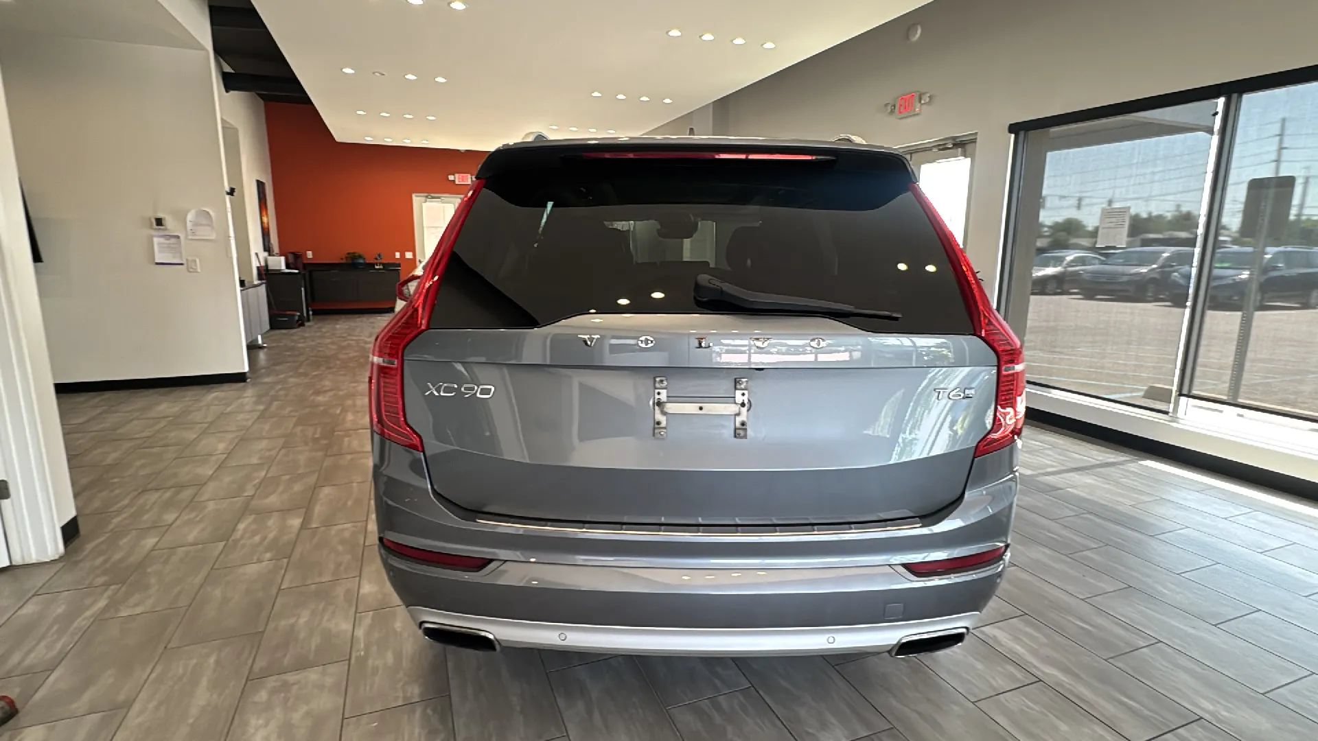 Used 2017 Volvo XC90 T6 Momentum w/ Vision Package AWD/4WD image 18