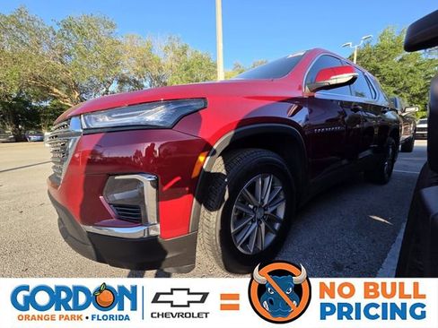 Used 2023 Chevrolet Traverse LT image 1