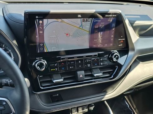 Used 2020 Toyota Highlander Platinum AWD/4WD image 21