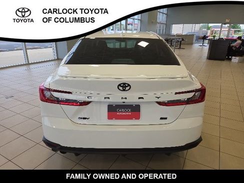 Used 2025 Toyota Camry SE w/ Convenience Package FWD image 8