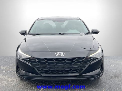 Used 2023 Hyundai Elantra SEL w/ Cargo Package image 25