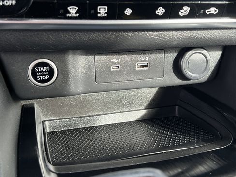 Used 2021 Nissan Rogue SV image 18