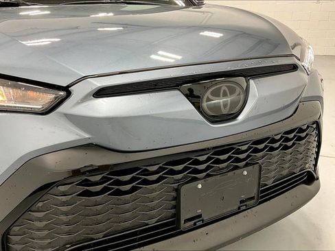 Used 2023 Toyota Corolla Cross SE image 36