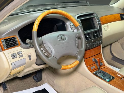 Used 2005 Lexus LS 430 RWD image 52
