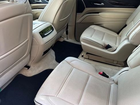 Certified 2023 Cadillac Escalade Premium Luxury w/ LPO, Floor Liner Package AWD/4WD image 12