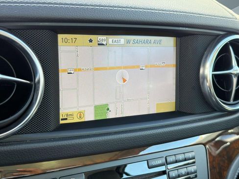 Used 2013 Mercedes-Benz SL 550 w/ Premium Pkg image 24