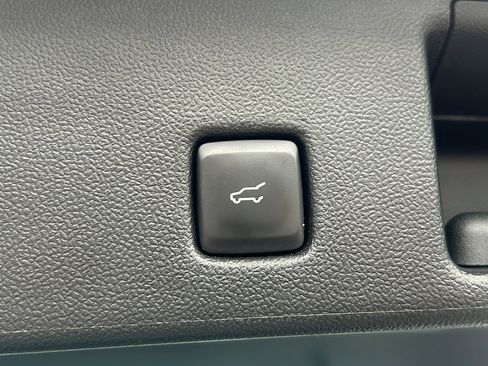 Used 2022 Ford Escape Titanium w/ Class II Trailer Tow Package image 42