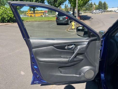 Used 2020 Nissan Rogue SL AWD/4WD image 14