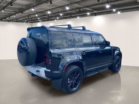Used 2024 Land Rover Defender 110 S AWD/4WD image 7