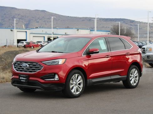 Used 2021 Ford Edge Titanium w/ Equipment Group 301A image 8