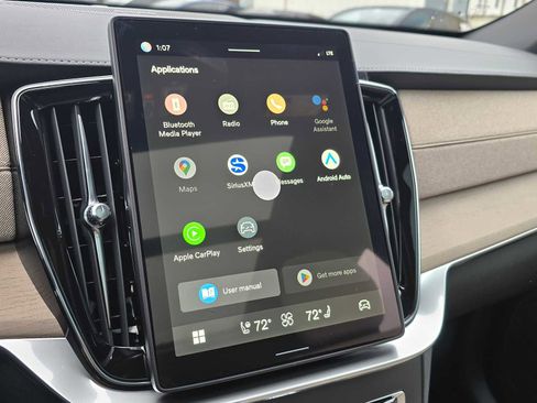 New 2026 Volvo XC90 B6 Plus w/ Protection Package Premier image 32