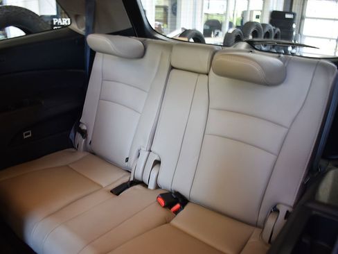 Used 2016 Honda Pilot Elite image 6
