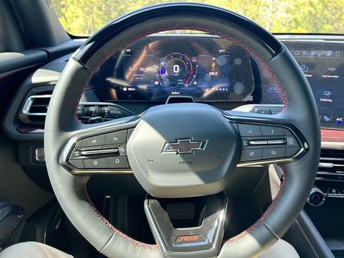 Used 2026 Chevrolet Traverse RS image 18